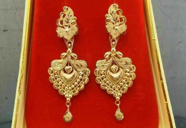 Golden Earrings, Endless Elegance