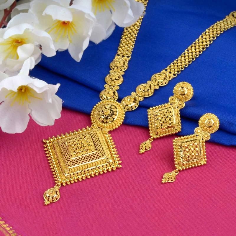 Lohori, A Timeless Bengali Gold Tradition
