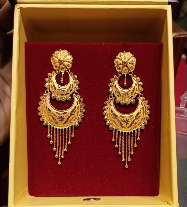 Gold That Completes Your Look