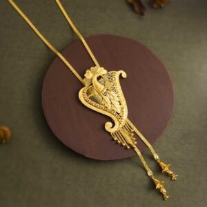 Golden Tie Chain, Simply Elegant